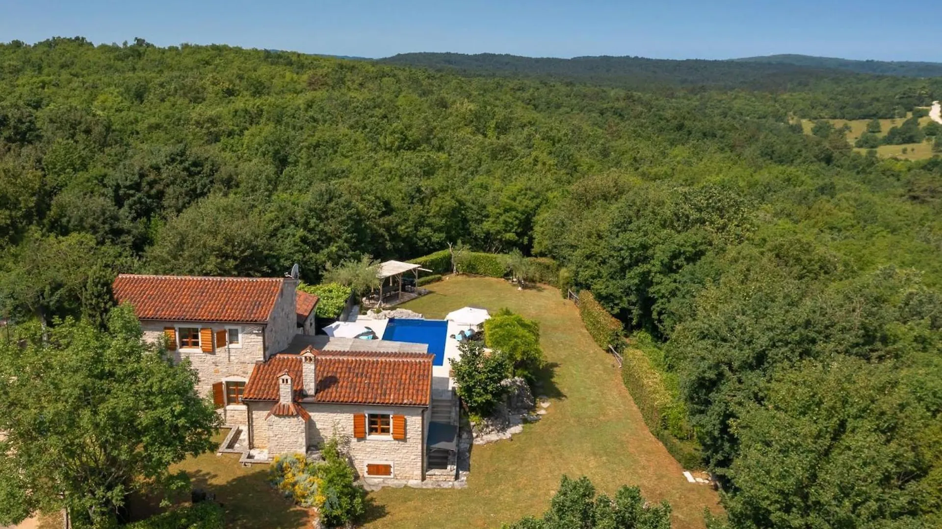 Rustic Villa Nonna Lucia With Pool In Groznjan Boskari